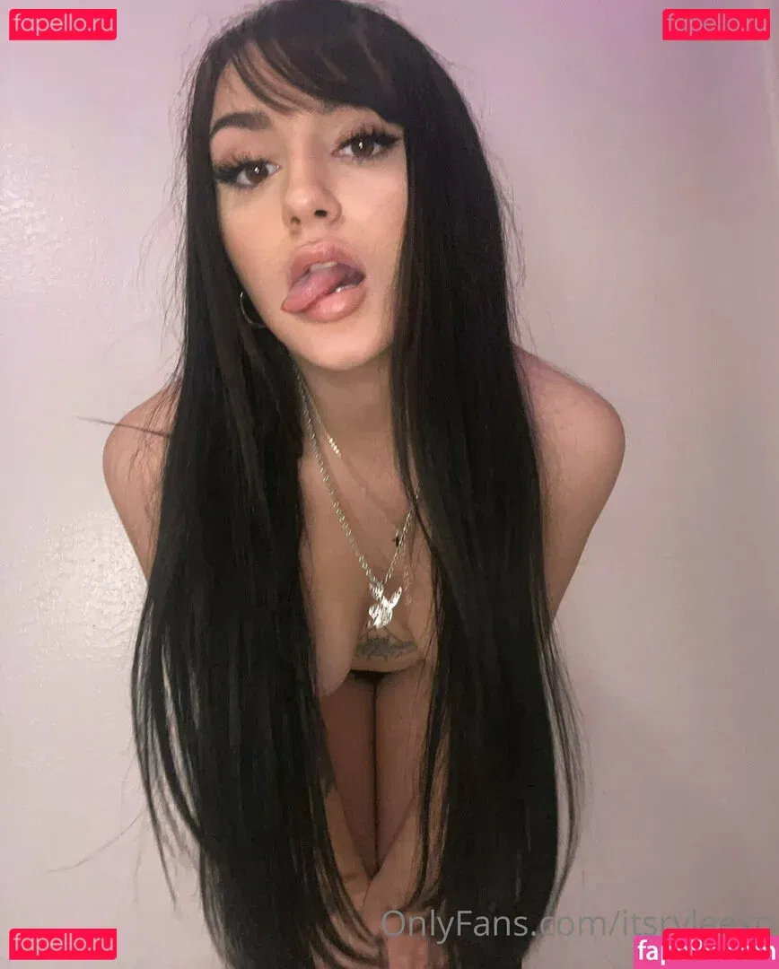 itsazaleaxo Onlyfans Photo Gallery 