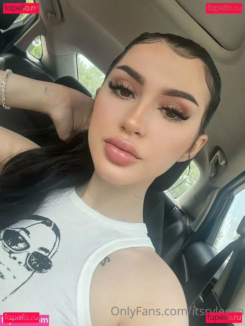 itsazaleaxo Onlyfans Photo Gallery 