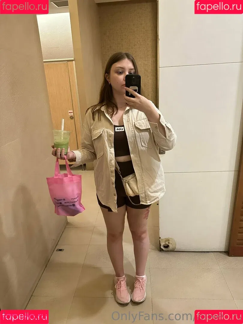 alise_lis Onlyfans Photo Gallery 