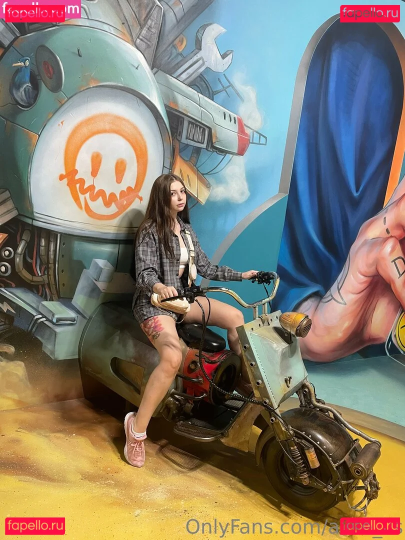 alise_lis Onlyfans Photo Gallery 