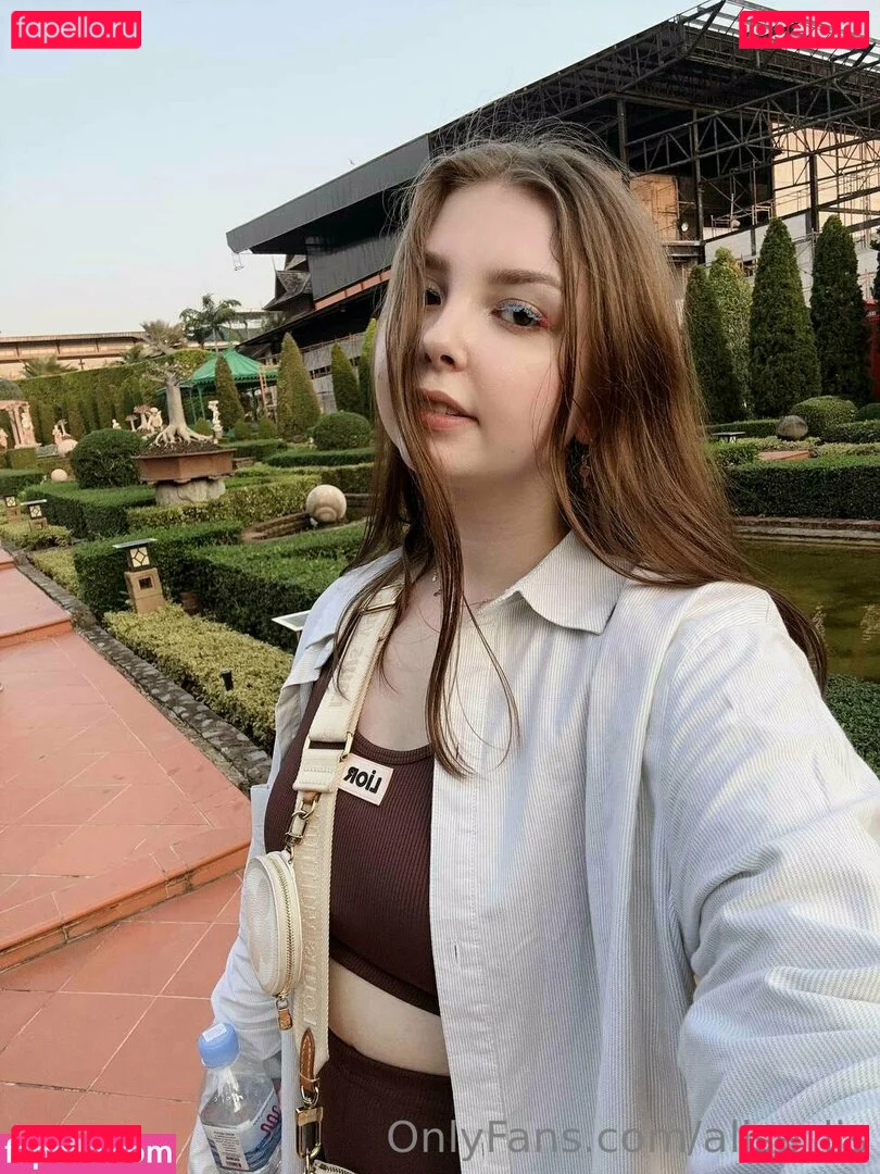 alise_lis Onlyfans Photo Gallery 