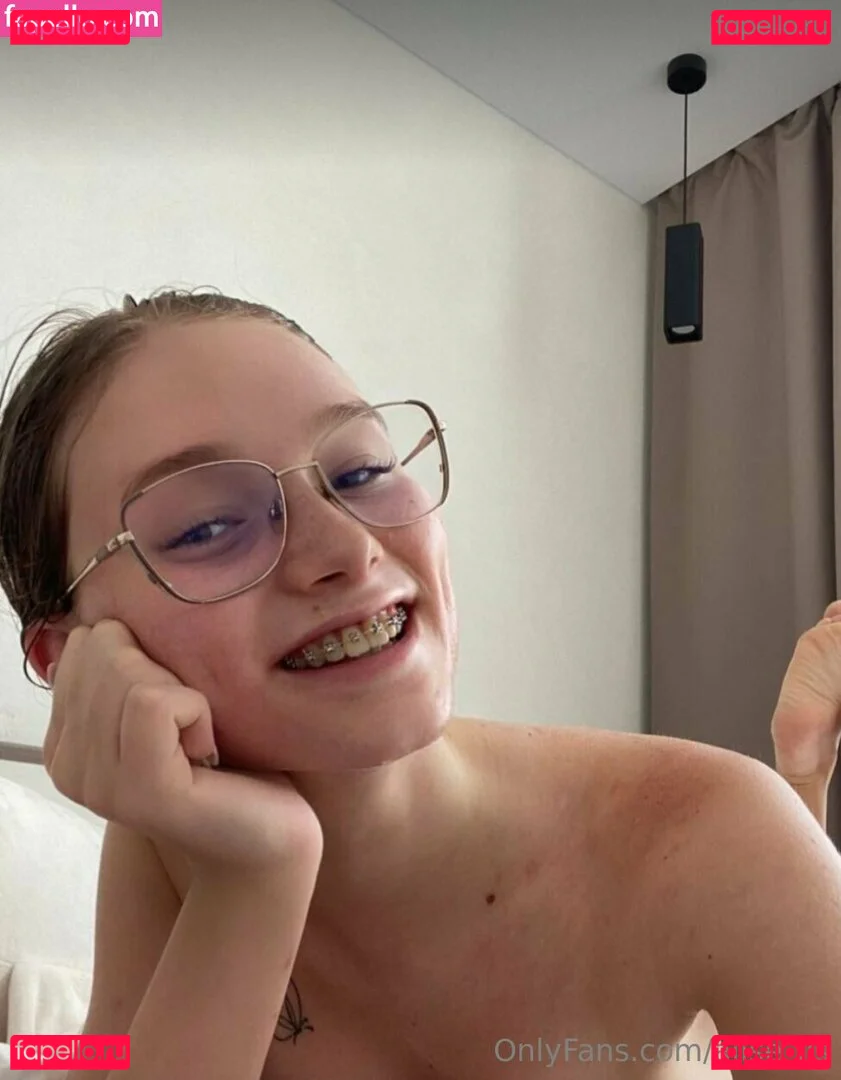 alise_lis Onlyfans Photo Gallery 