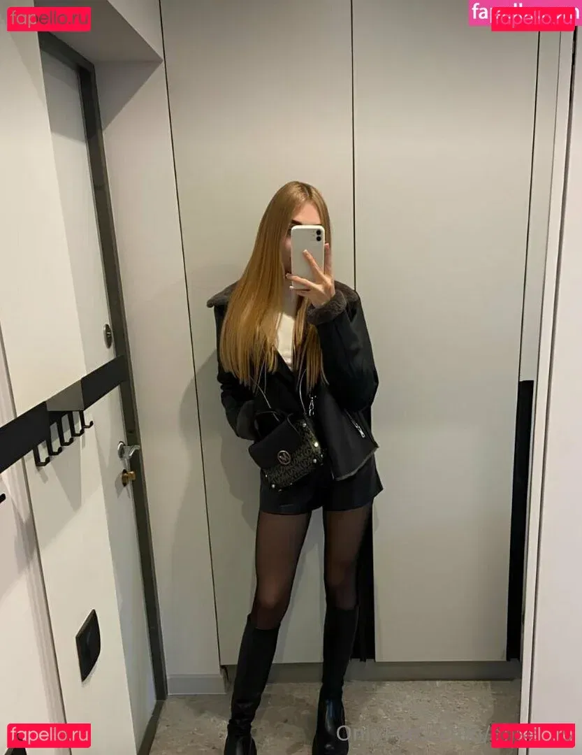 alise_lis Onlyfans Photo Gallery 