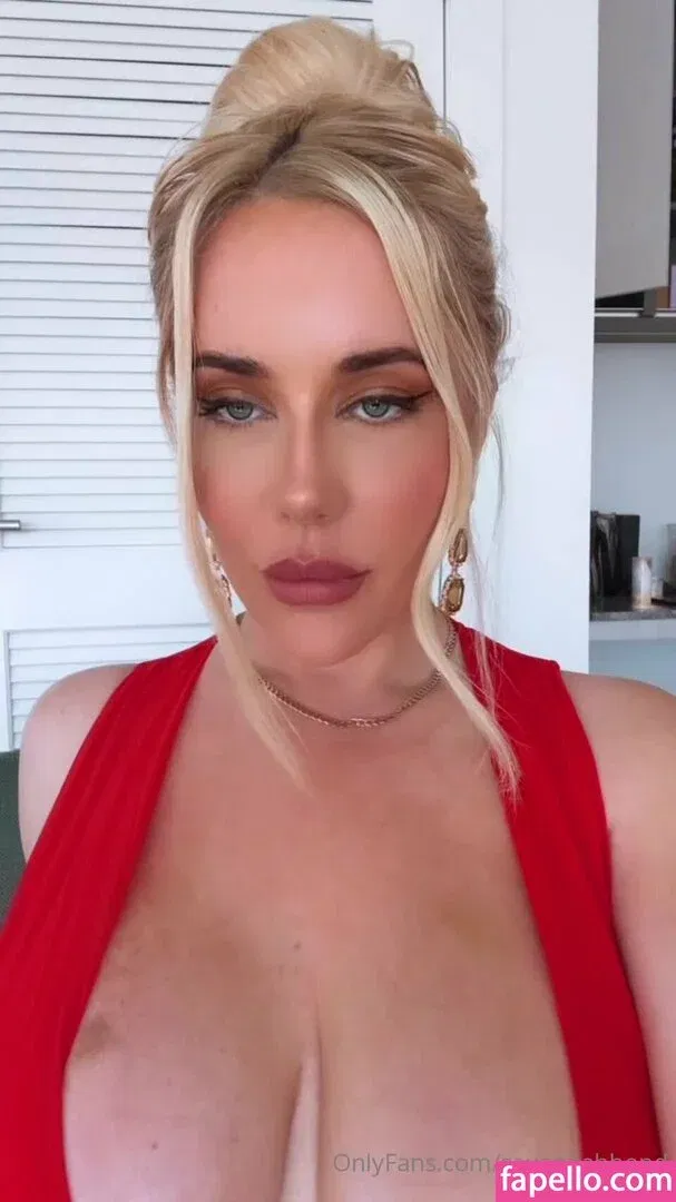 Savannah Bond Onlyfans Photo Gallery 