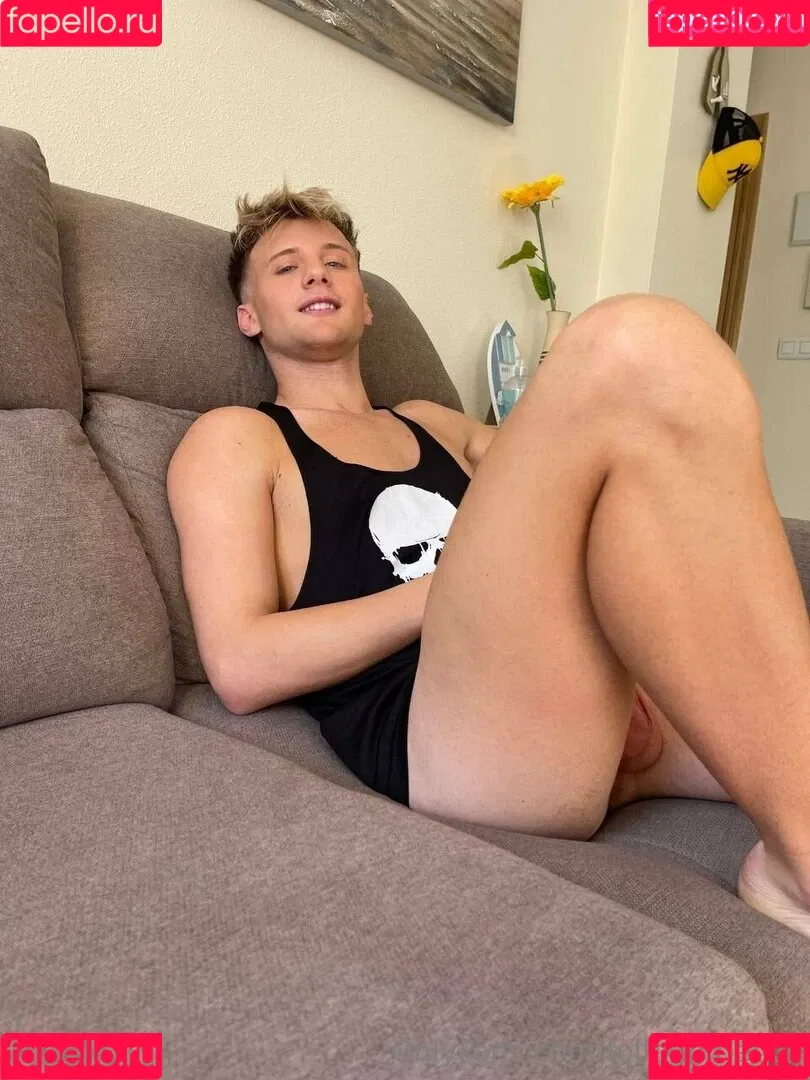folledemente Onlyfans Photo Gallery 