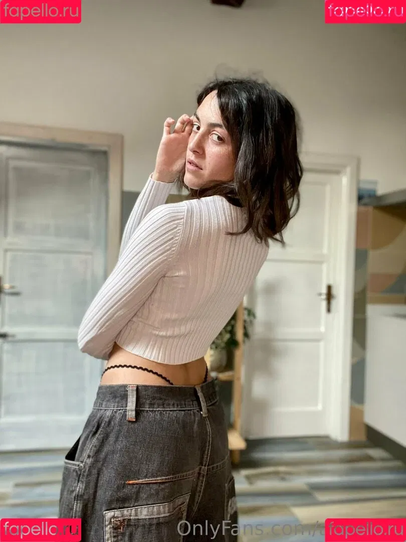 aryafaye Onlyfans Photo Gallery 