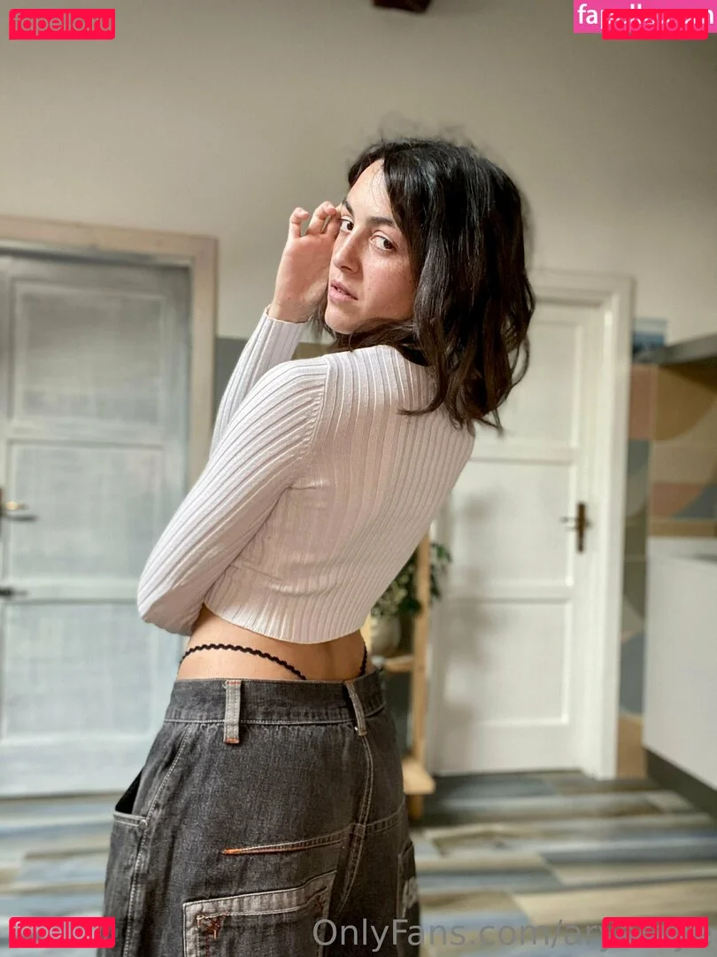 aryafaye Onlyfans Photo Gallery 