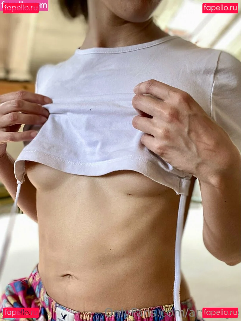 aryafaye Onlyfans Photo Gallery 