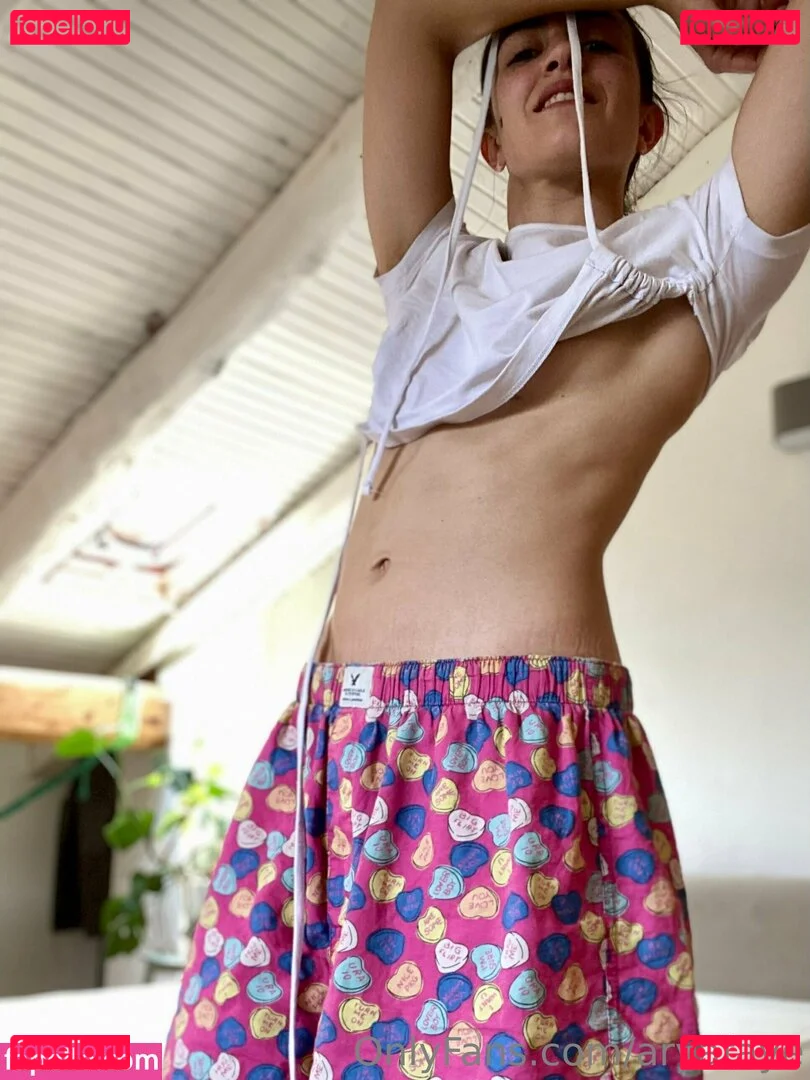 aryafaye Onlyfans Photo Gallery 