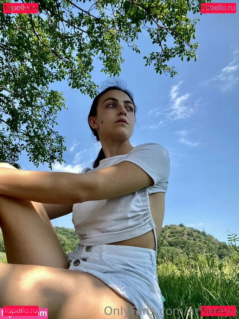 aryafaye Onlyfans Photo Gallery 