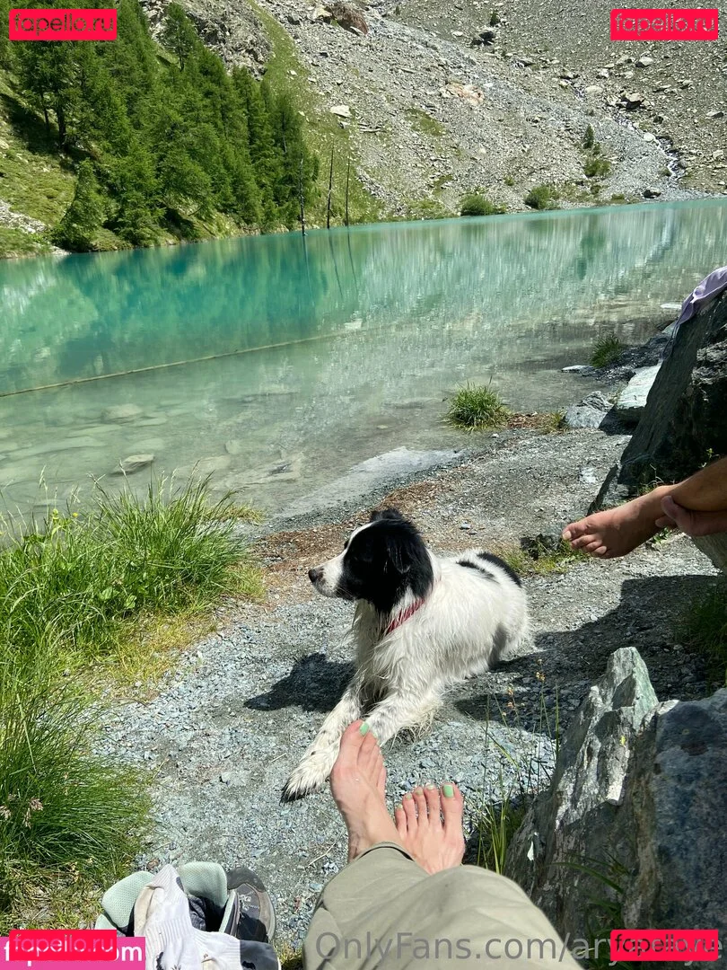 aryafaye Onlyfans Photo Gallery 