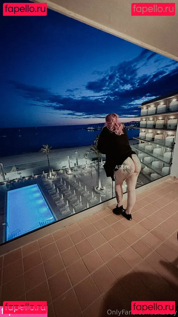 altzoey Onlyfans Photo Gallery 