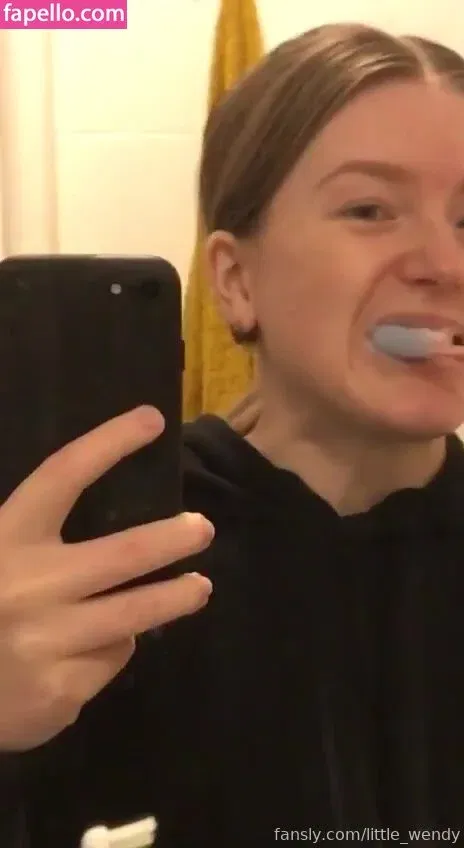 little_wendy Onlyfans Photo Gallery 