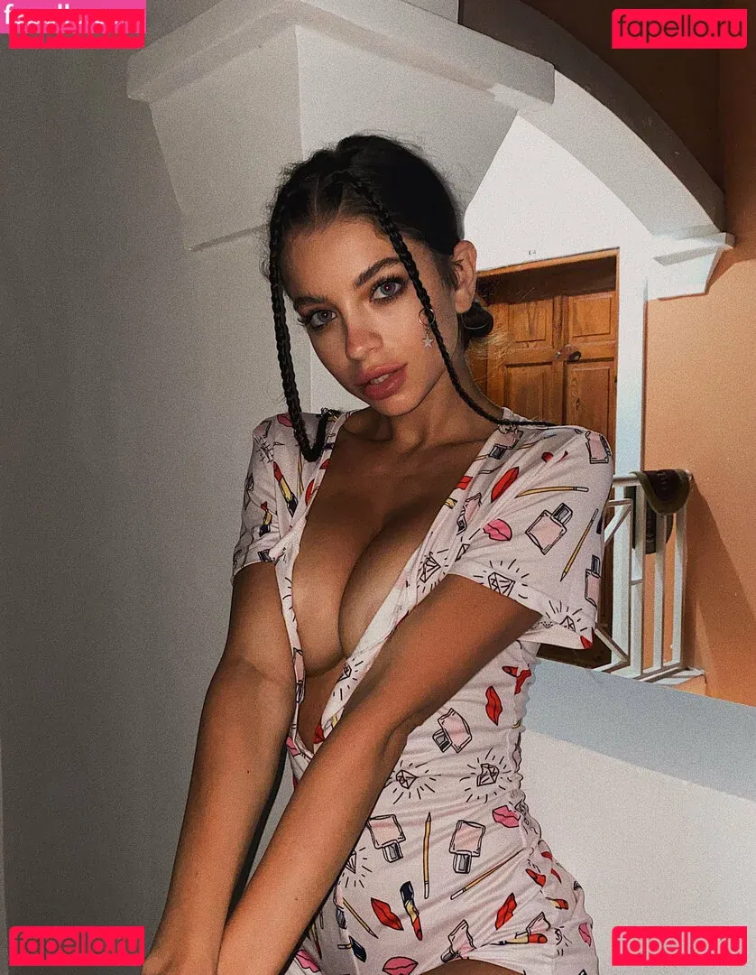 Anna Sazonova Onlyfans Photo Gallery 