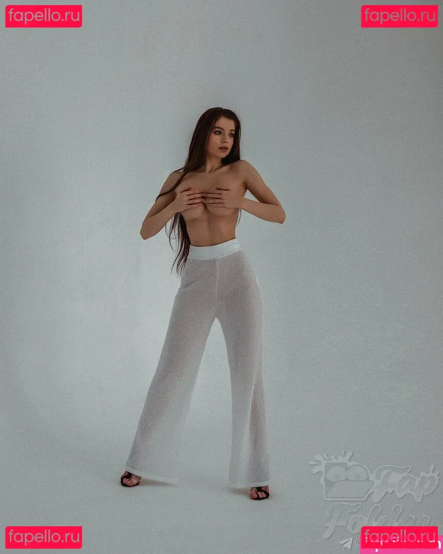 Anna Sazonova Onlyfans Photo Gallery 