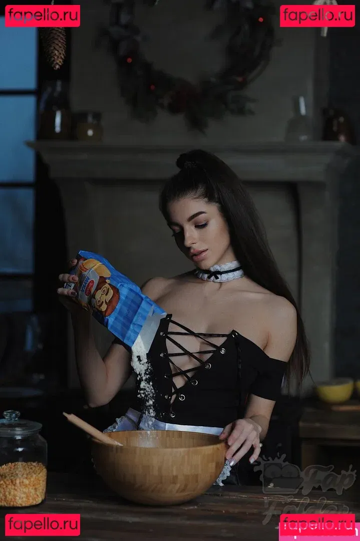 Anna Sazonova Onlyfans Photo Gallery 