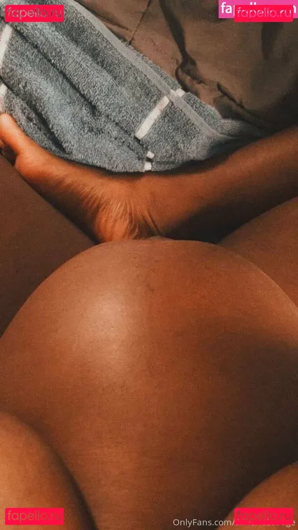 simonesavage Onlyfans Photo Gallery 