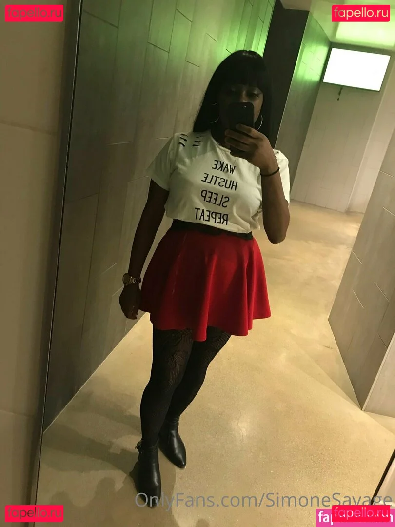 simonesavage Onlyfans Photo Gallery 