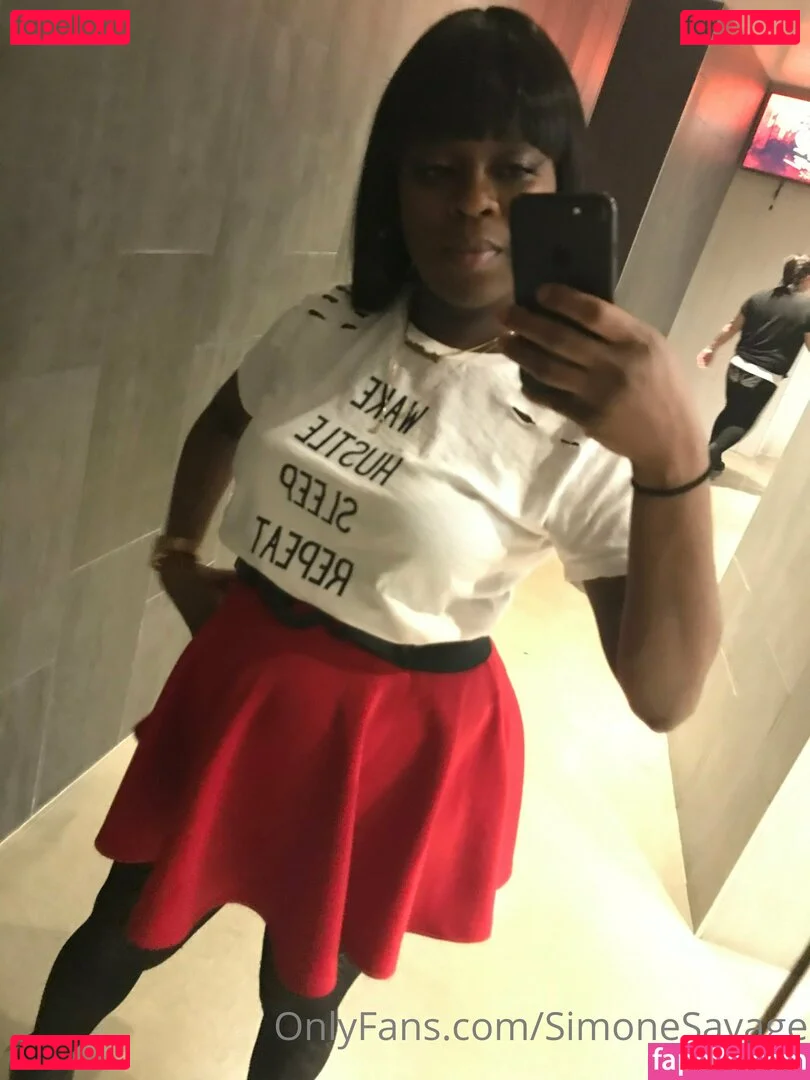 simonesavage Onlyfans Photo Gallery 