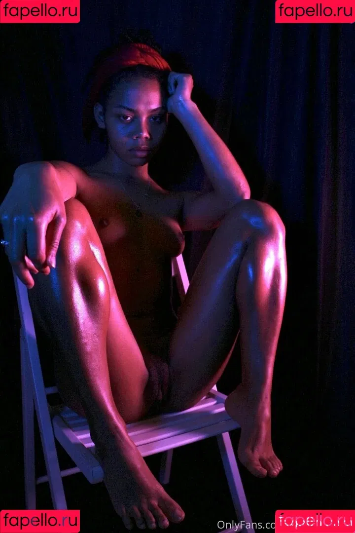 freyalasirenn Onlyfans Photo Gallery 