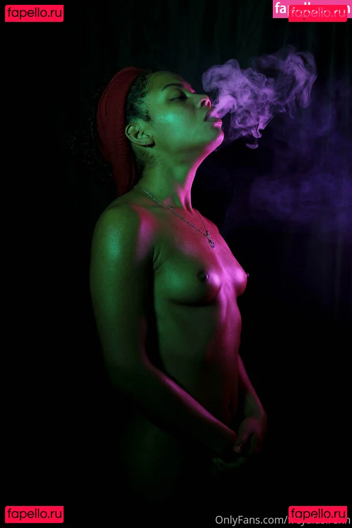 freyalasirenn Onlyfans Photo Gallery 