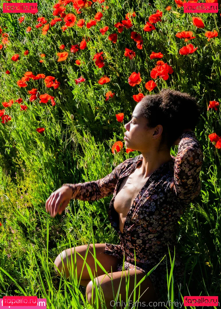 freyalasirenn Onlyfans Photo Gallery 