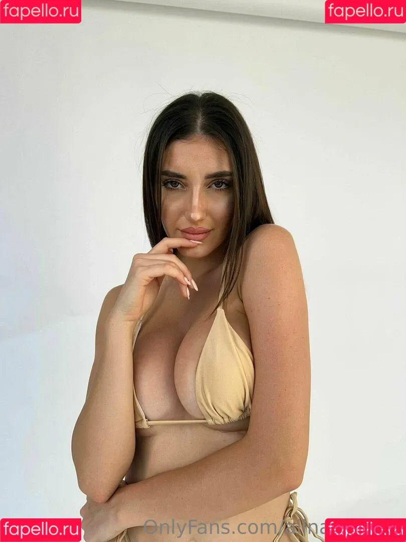 alinavaranik Onlyfans Photo Gallery 