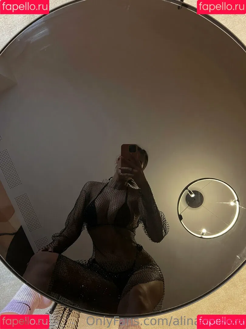 alinavaranik Onlyfans Photo Gallery 
