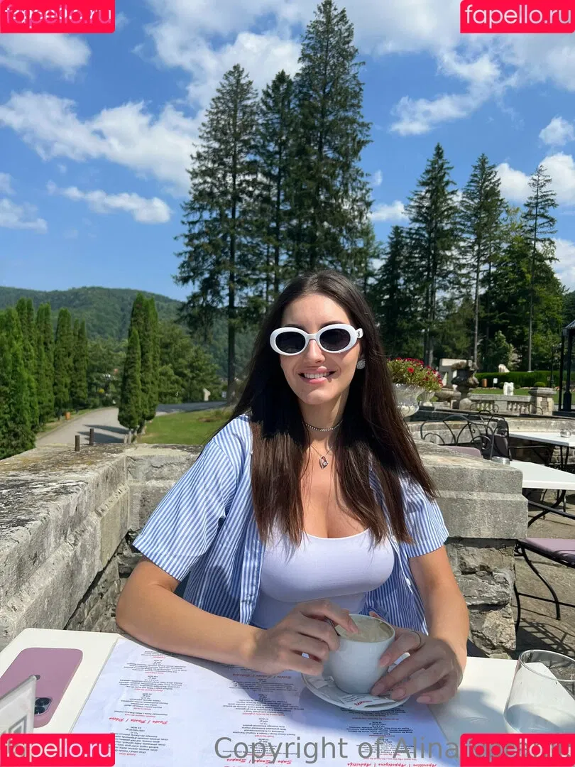 alinavaranik Onlyfans Photo Gallery 