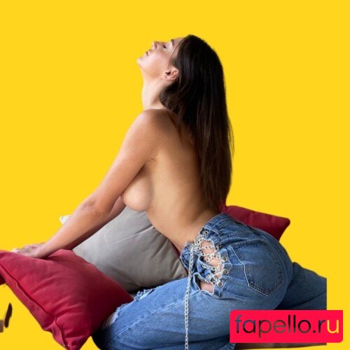 alinavaranik Nude Onlyfans Photo 8