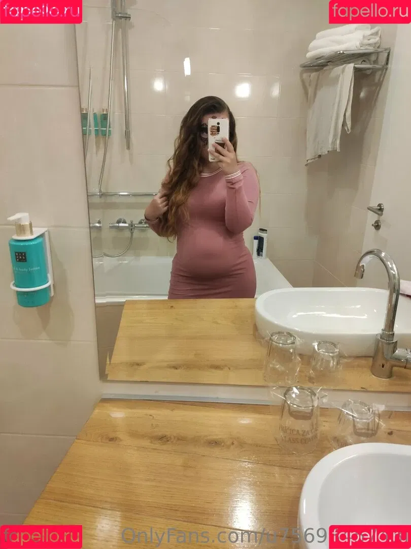 u7569845743j Onlyfans Photo Gallery 