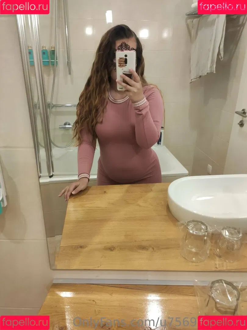 u7569845743j Onlyfans Photo Gallery 