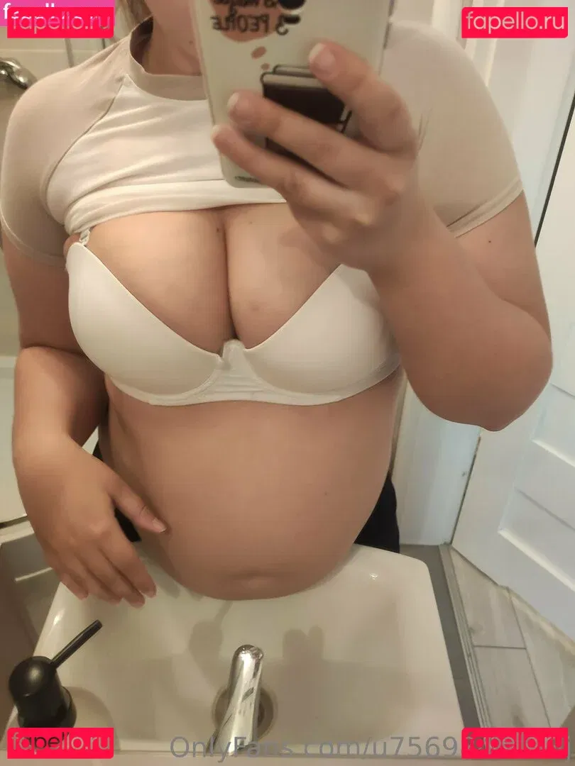 u7569845743j Onlyfans Photo Gallery 