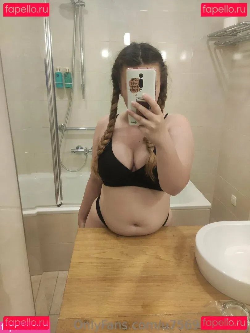 u7569845743j Onlyfans Photo Gallery 