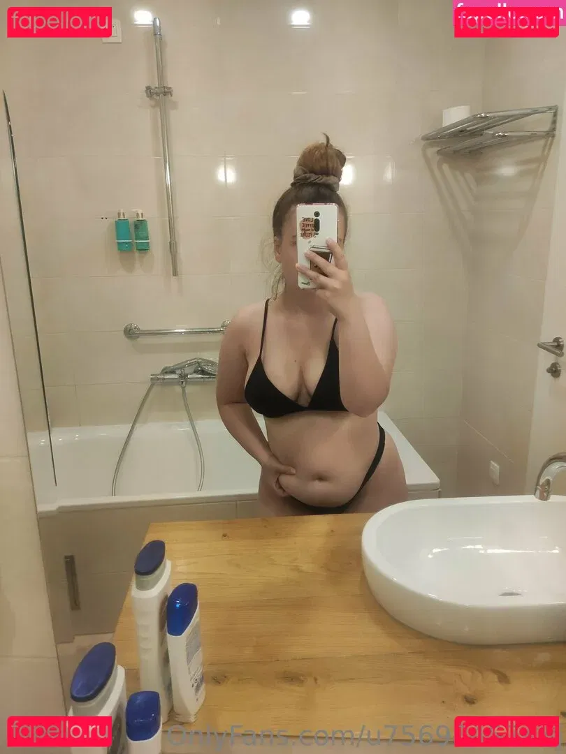 u7569845743j Onlyfans Photo Gallery 