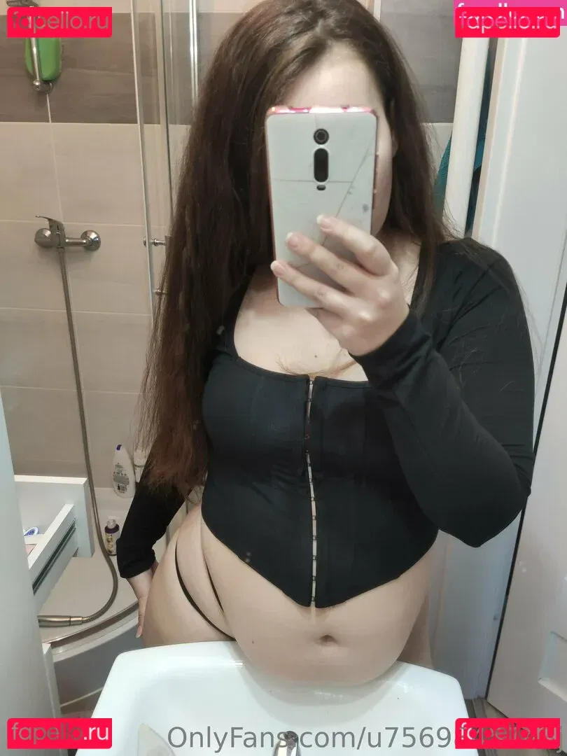 u7569845743j Onlyfans Photo Gallery 