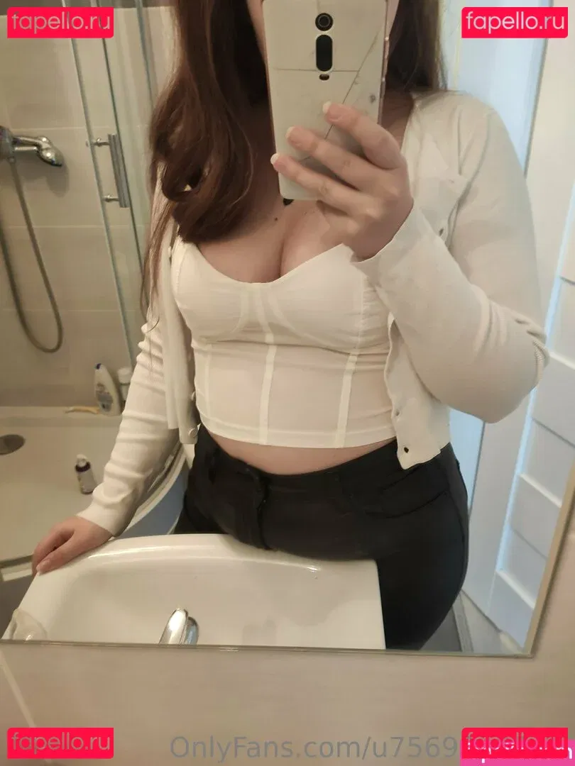 u7569845743j Onlyfans Photo Gallery 