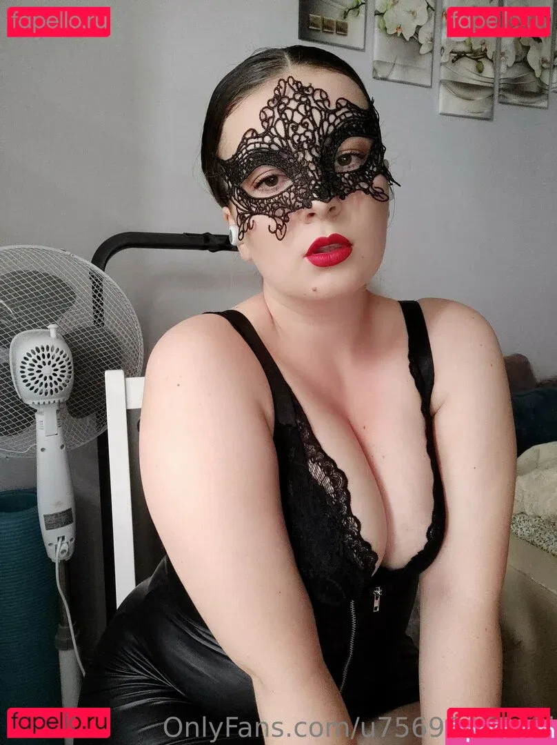 u7569845743j Onlyfans Photo Gallery 