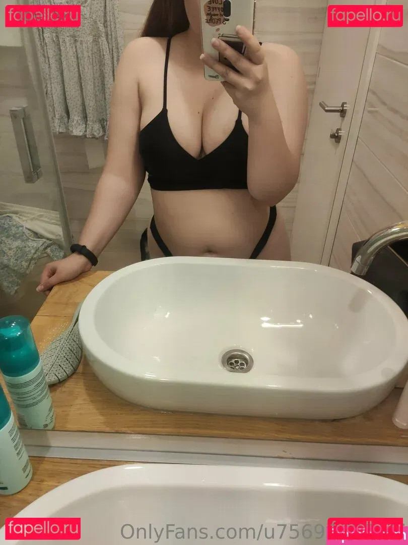 u7569845743j Onlyfans Photo Gallery 