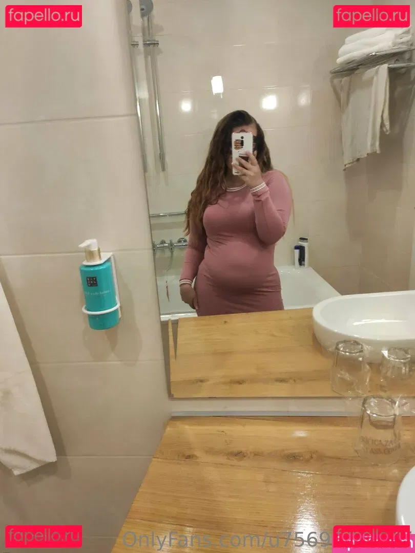 u7569845743j Onlyfans Photo Gallery 