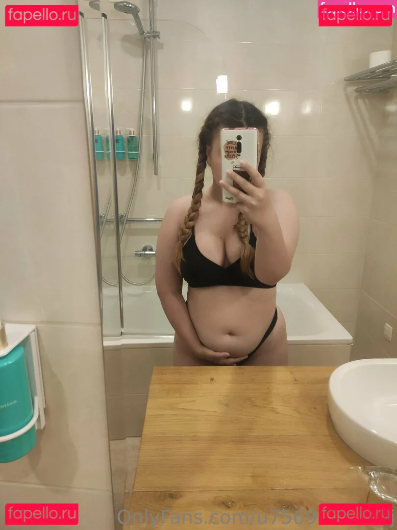 u7569845743j Onlyfans Photo Gallery 