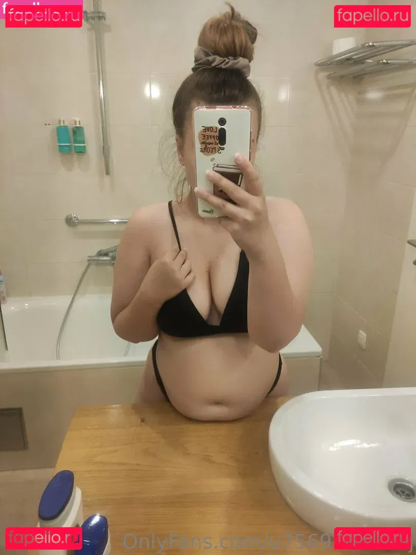 u7569845743j Onlyfans Photo Gallery 