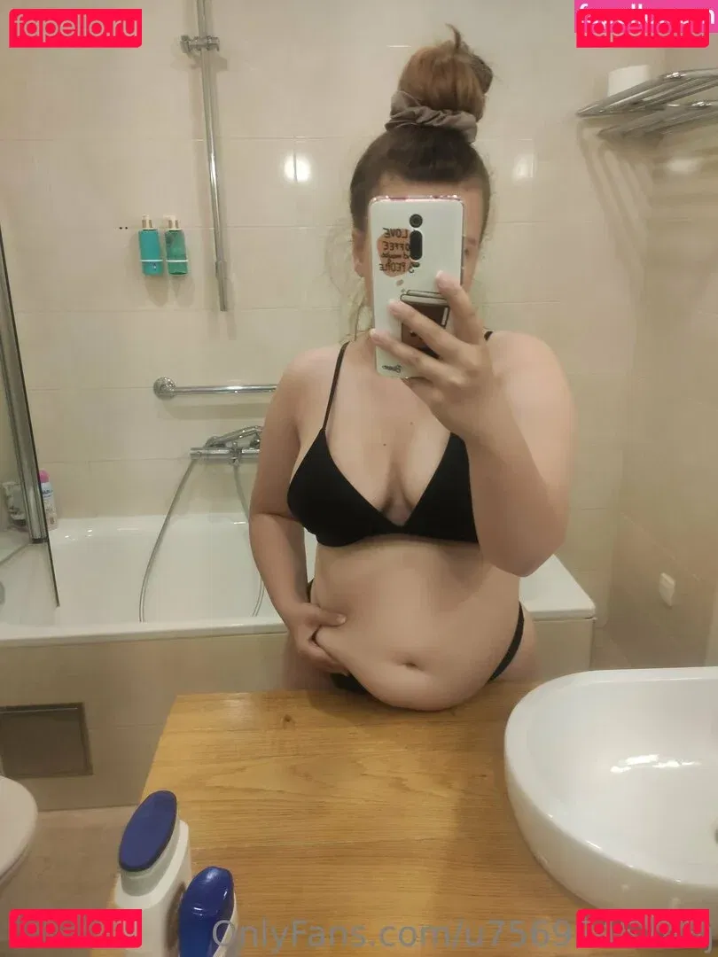 u7569845743j Onlyfans Photo Gallery 