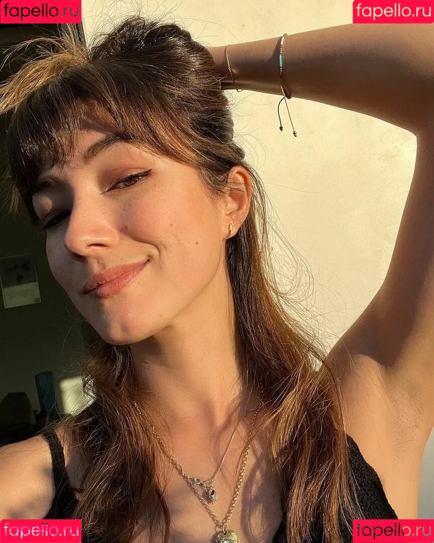 Natasha Liu Bordizzo Onlyfans Photo Gallery 