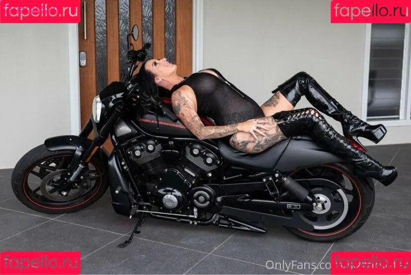 sizzorsister Onlyfans Photo Gallery 