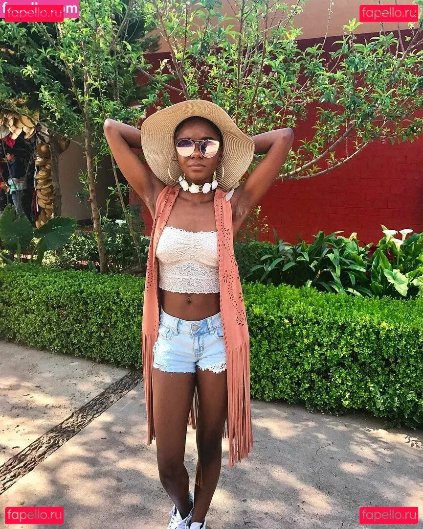 Ashleigh Murray Onlyfans Photo Gallery 