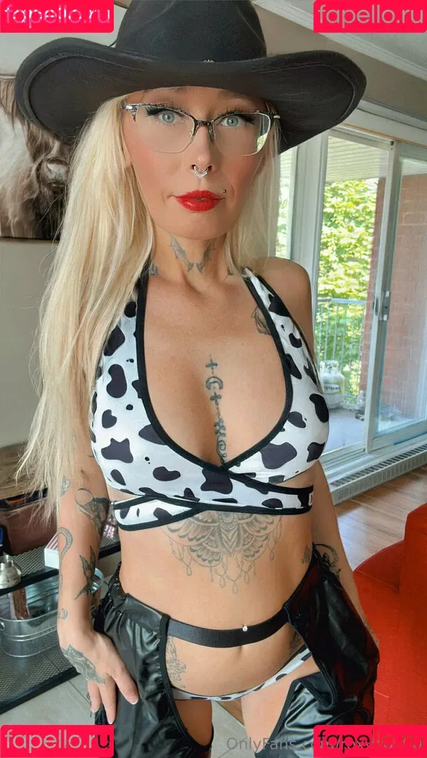 Kitty Mom Onlyfans Photo Gallery 
