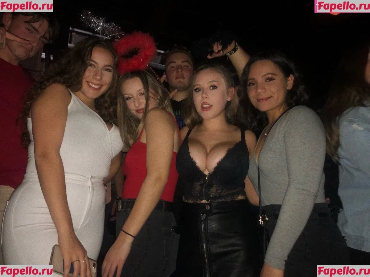 Emily Kyte Onlyfans Photo Gallery 