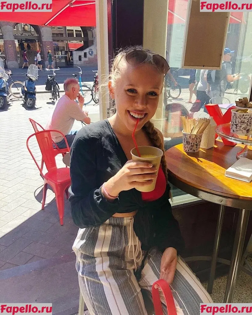 Emily Kyte Onlyfans Photo Gallery 