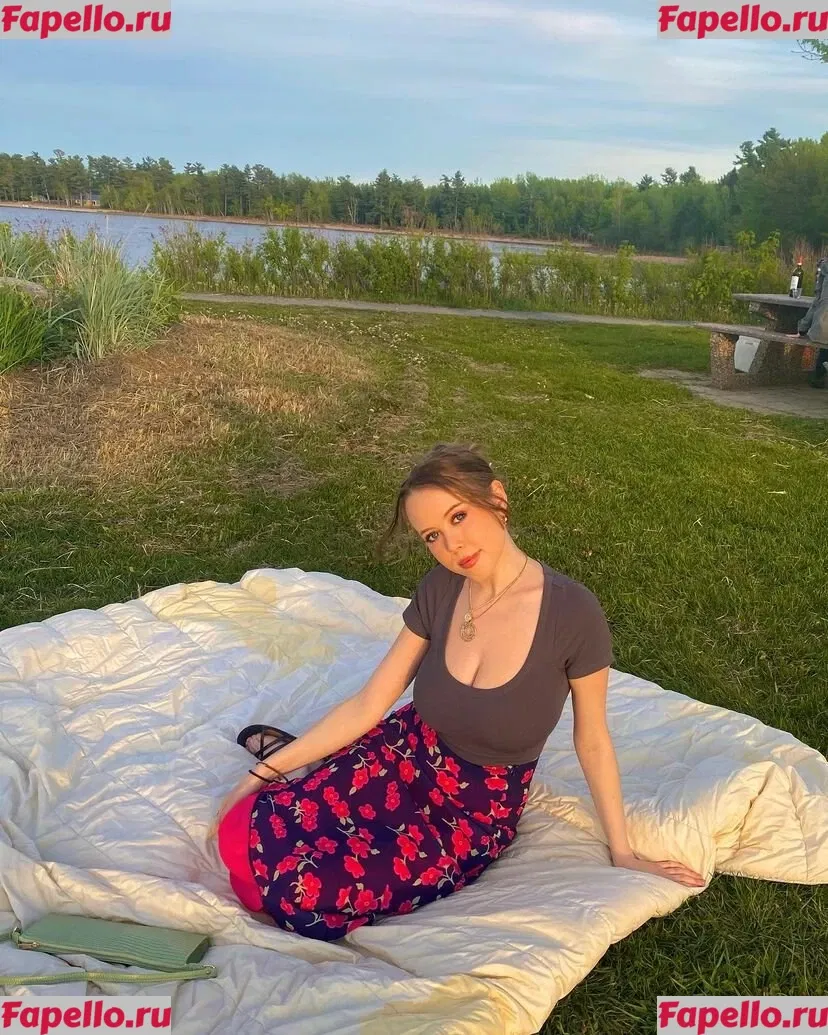 Emily Kyte Onlyfans Photo Gallery 
